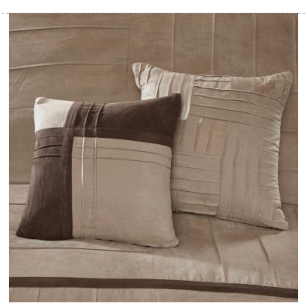 Pair of throw pillows